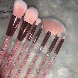 Makeup brushes